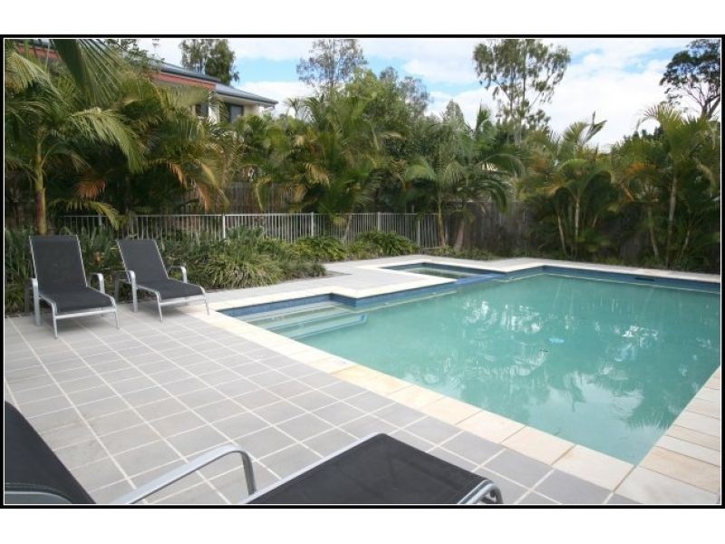 170 Whiting Street, Labrador QLD 4215