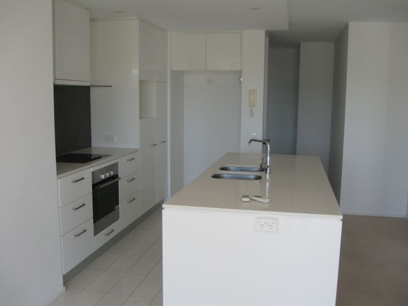 4/305, c/- 283 Easthill Drive, Robina QLD 4226