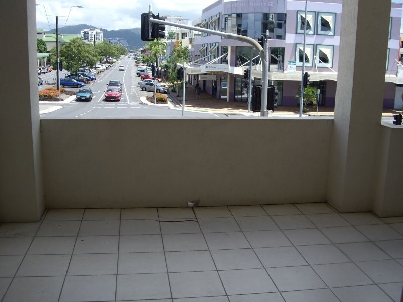 1, 79 Spence Street, Cairns QLD 4870