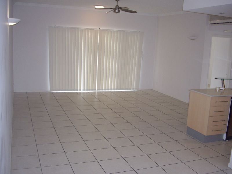 1, 79 Spence Street, Cairns QLD 4870
