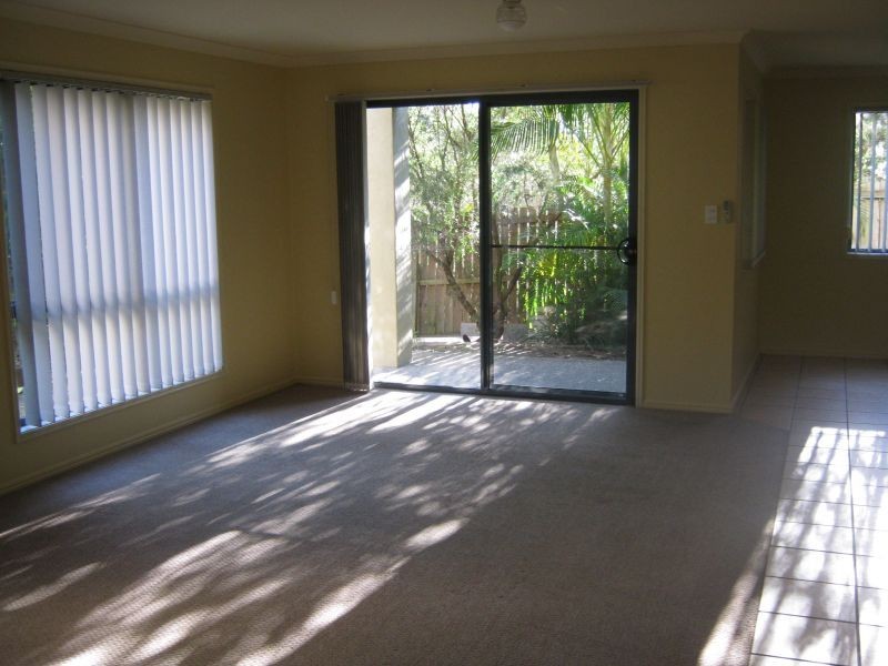1 Santa Isobel Boulevard, Pacific Pines QLD 4211