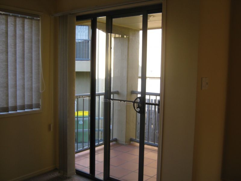 1 Santa Isobel Boulevard, Pacific Pines QLD 4211