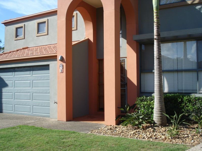 20 Fairway Drive, Clear Island Waters QLD 4226