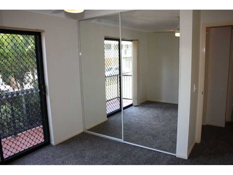 38 Labrador Street, Labrador QLD 4215