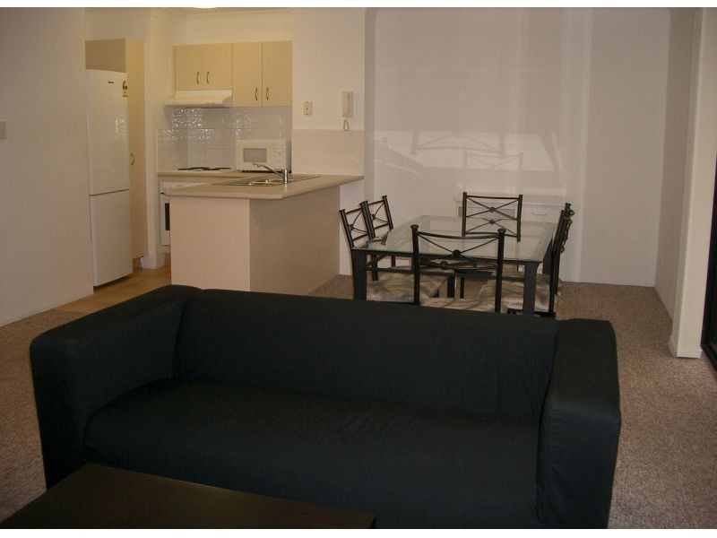 11a, 16-26 Waverley Street, Southport QLD 4215