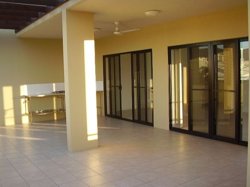 19, 95 McLeod Street, Cairns QLD 4870