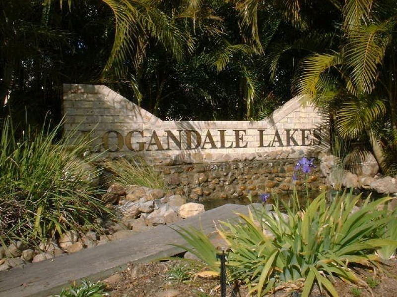 8 Peninsula Avenue, Cornubia QLD 4130