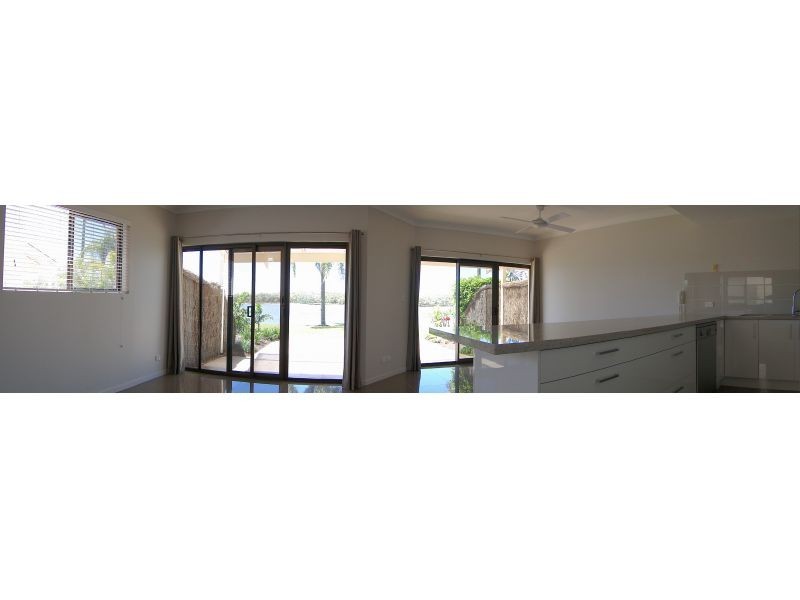 12, 81 Boykambil Esplanade, Hope Island QLD 4212