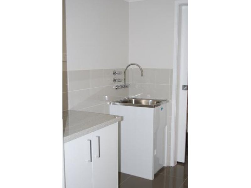 12, 81 Boykambil Esplanade, Hope Island QLD 4212