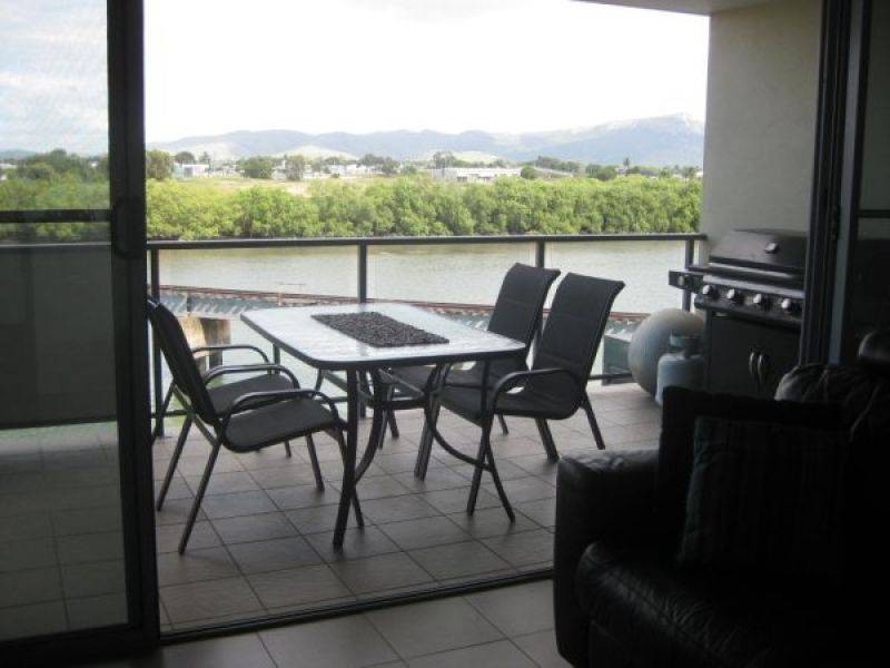 32 Stanley Street, Townsville City QLD 4810