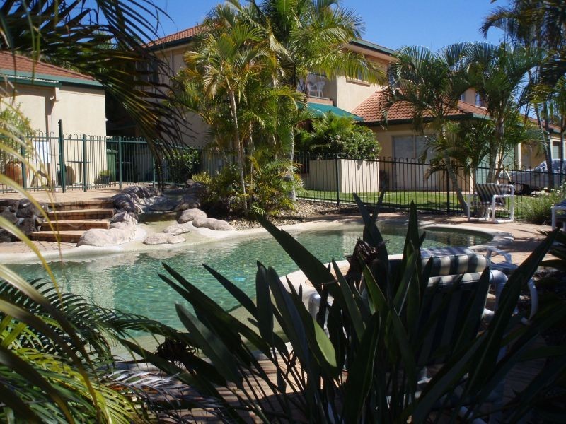 152 Palm Meadows Drive, Carrara QLD 4211