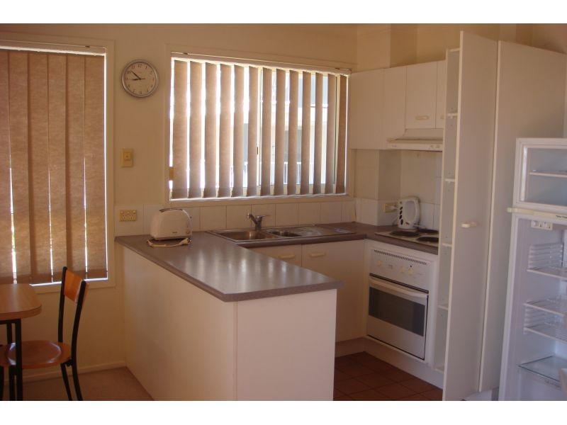 416 Marine Parade, Biggera Waters QLD 4216