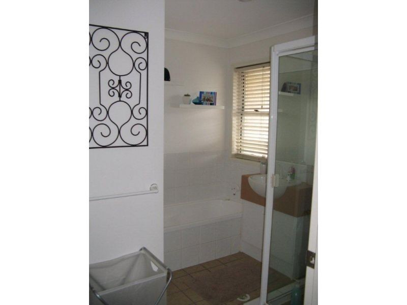 8 Peninsula Avenue, Cornubia QLD 4130