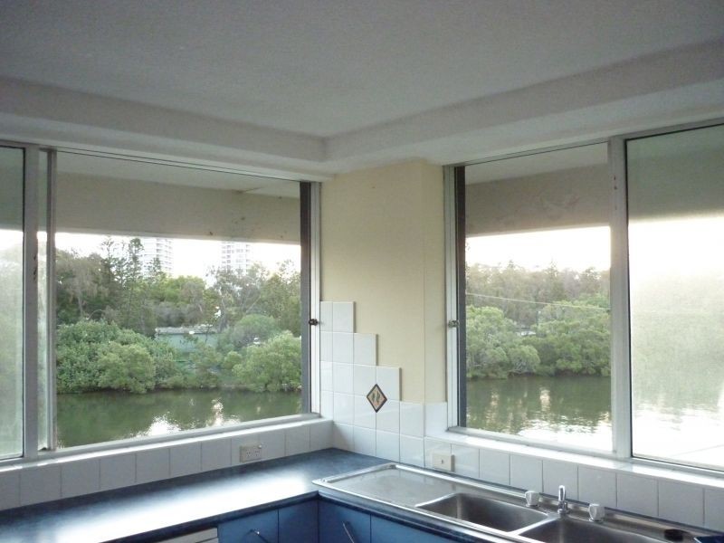 5, 3494 Main Beach Parade, Main Beach QLD 4217