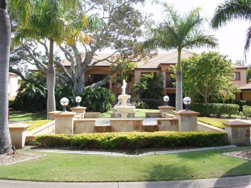 85 Palm Meadows Drive, Carrara QLD 4211