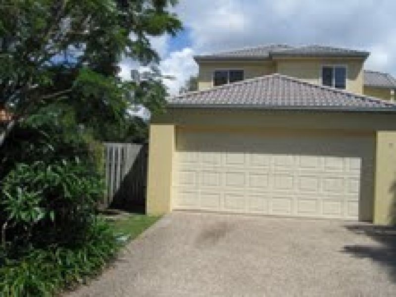 95 Arundel Drive, Arundel QLD 4214