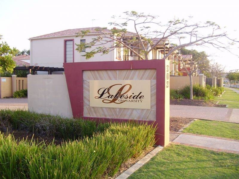 3/302 Christine Avenue, Varsity Lakes QLD 4227