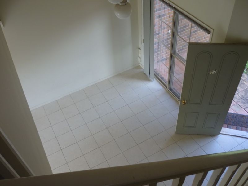 1 Alison Road, Carrara QLD 4211