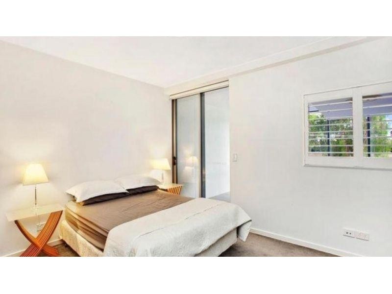 4/15 Walsh Street, Milton QLD 4064