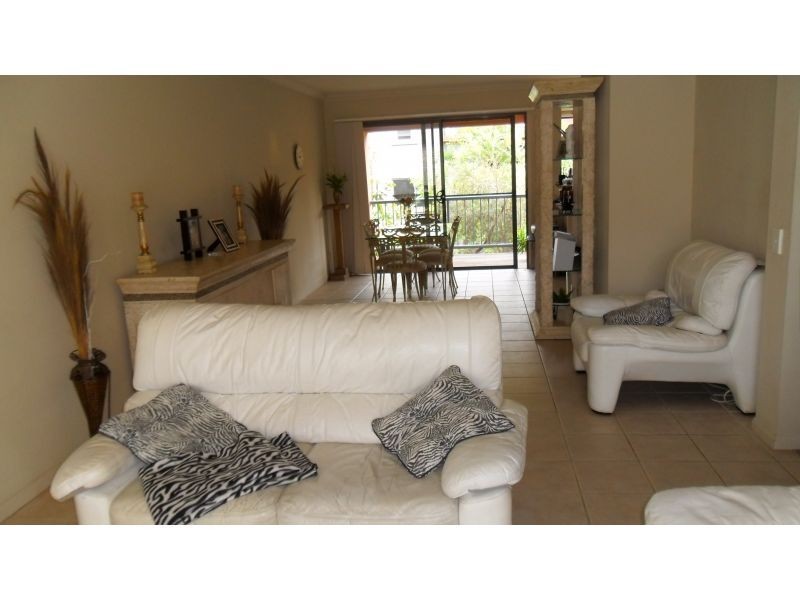 20 Fairway Drive, Clear Island Waters QLD 4226