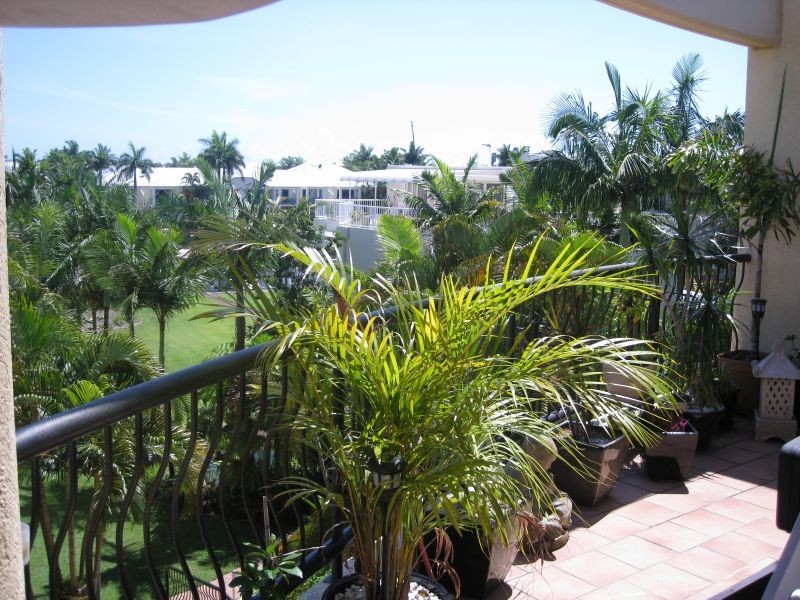 32, 41a Broadwater Street, Runaway Bay QLD 4216