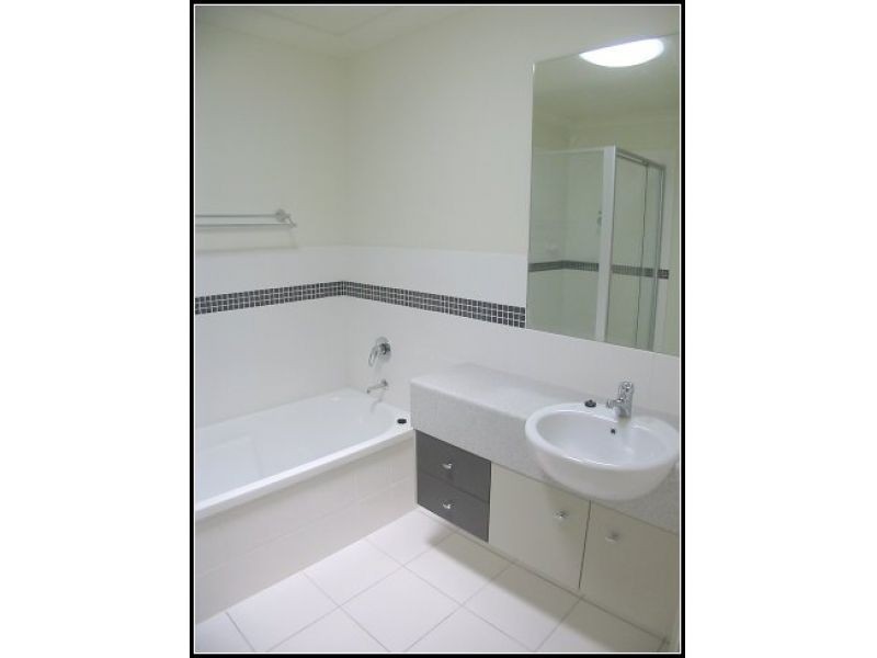 B1, 2 Catalina Way, Upper Coomera QLD 4209