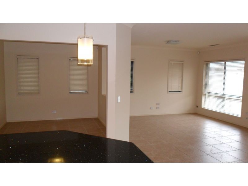 2154, 1 The Vistas Drive, Carrara QLD 4211