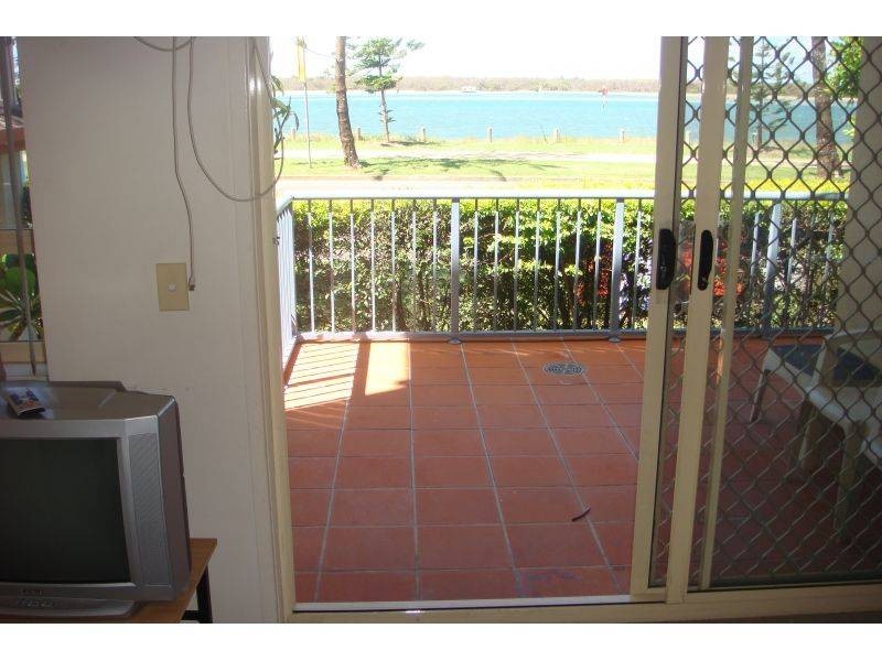 1/416 Marine Parade, Biggera Waters QLD 4216