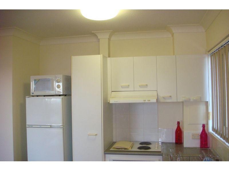 1/416 Marine Parade, Biggera Waters QLD 4216