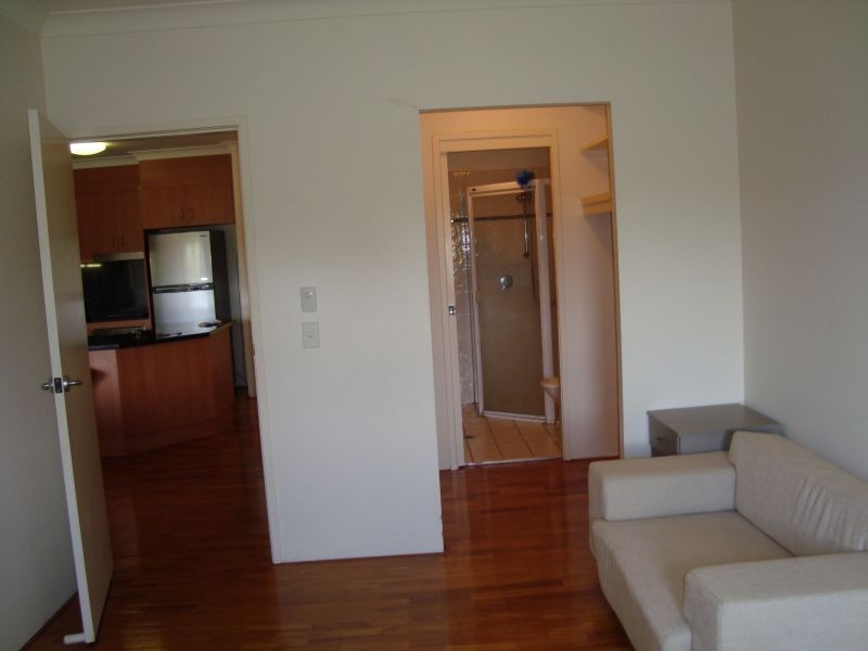 24 Slayter Avenue, Bundall QLD 4217