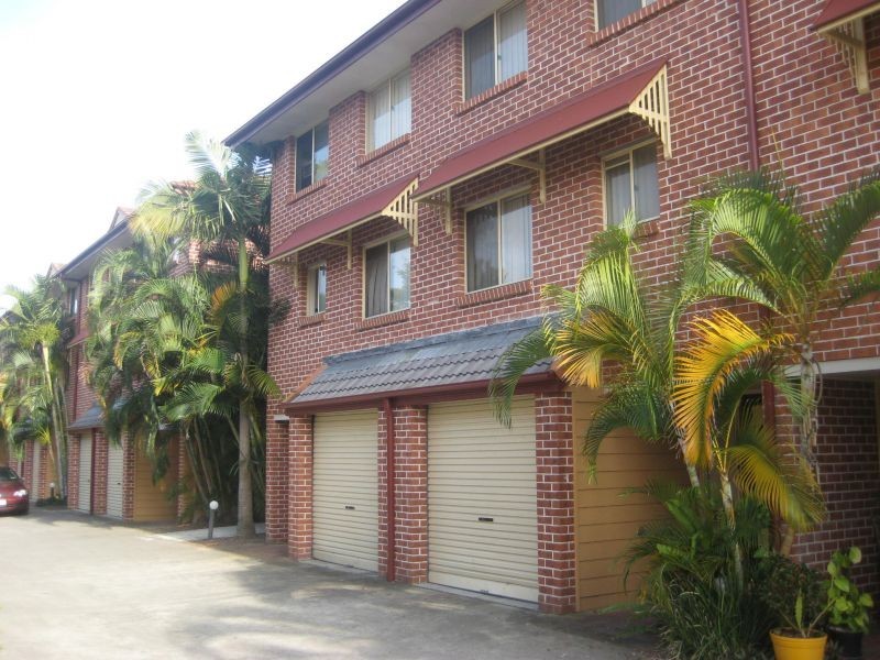 100 Racecourse Road, Bundall QLD 4217