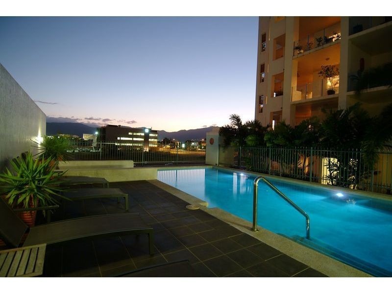 79 Spence Street, Cairns QLD 4870
