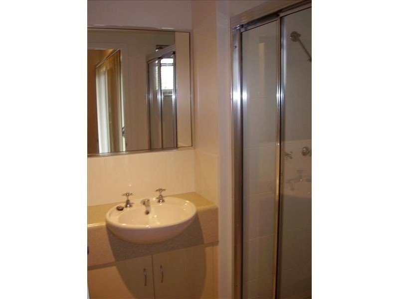 32, 95 McLeod Street, Cairns QLD 4870