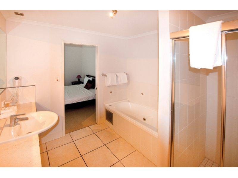 79 Spence Street, Cairns QLD 4870