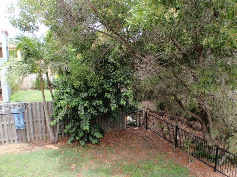 20 Fairway Drive, Clear Island Waters QLD 4226