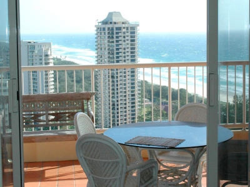 1 Peak Avenue, Main Beach QLD 4217