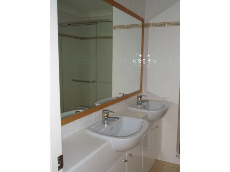 85 Palm Meadows Drive, Carrara QLD 4211