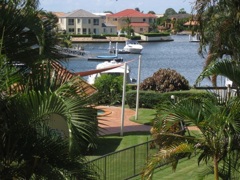 5, 41a Broadwater Street, Runaway Bay QLD 4216