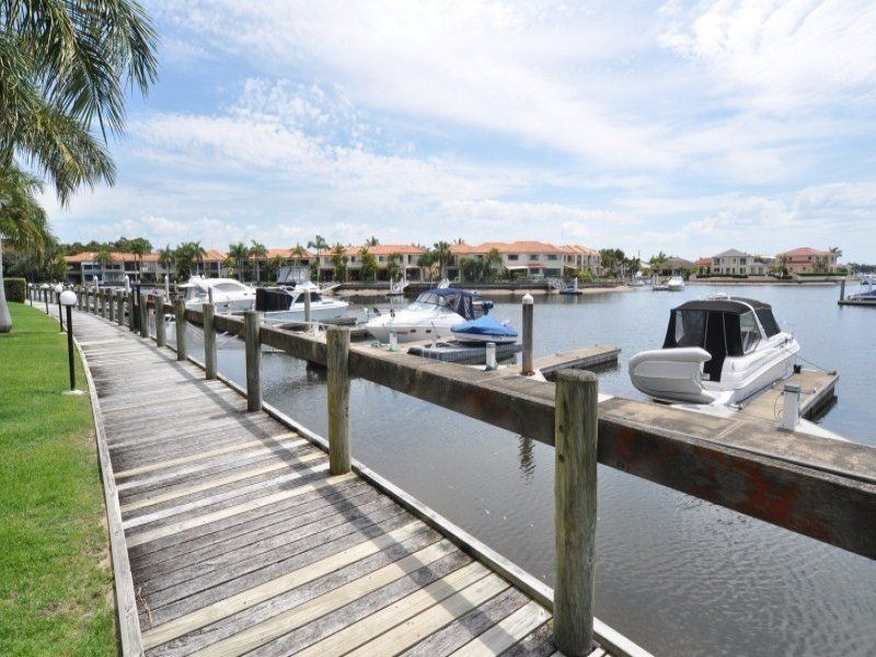 5, 41a Broadwater Street, Runaway Bay QLD 4216