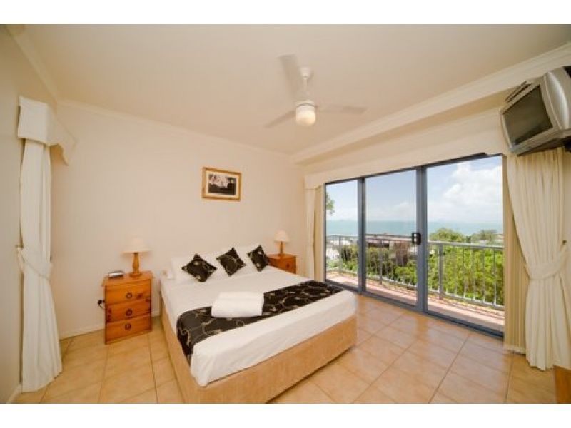 4, 2 Nara Avenue, Airlie Beach QLD 4802