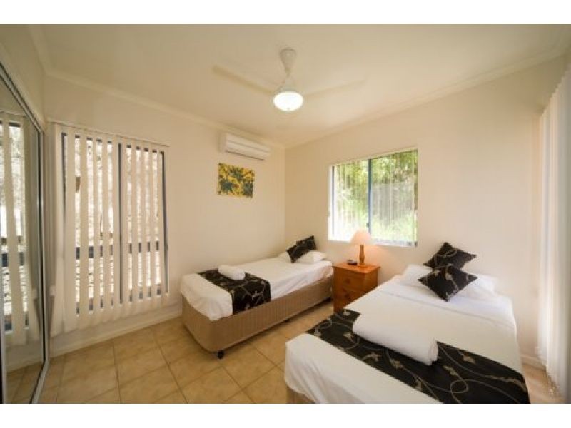 4, 2 Nara Avenue, Airlie Beach QLD 4802