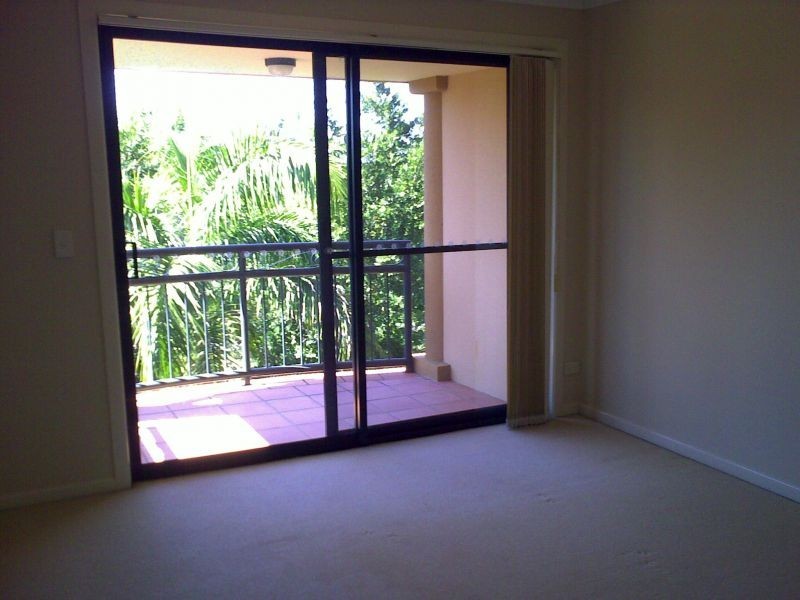 85 Palm Meadows Drive, Carrara QLD 4211