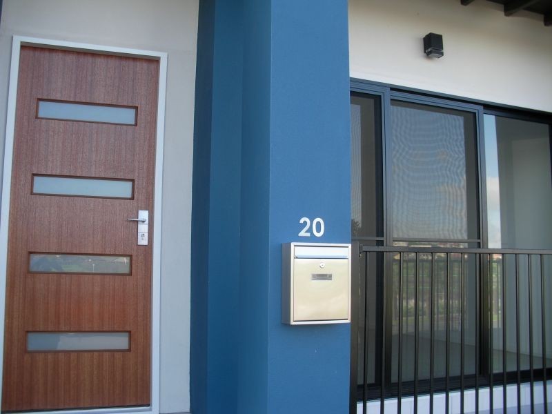 302 Christine Avenue, Varsity Lakes QLD 4227