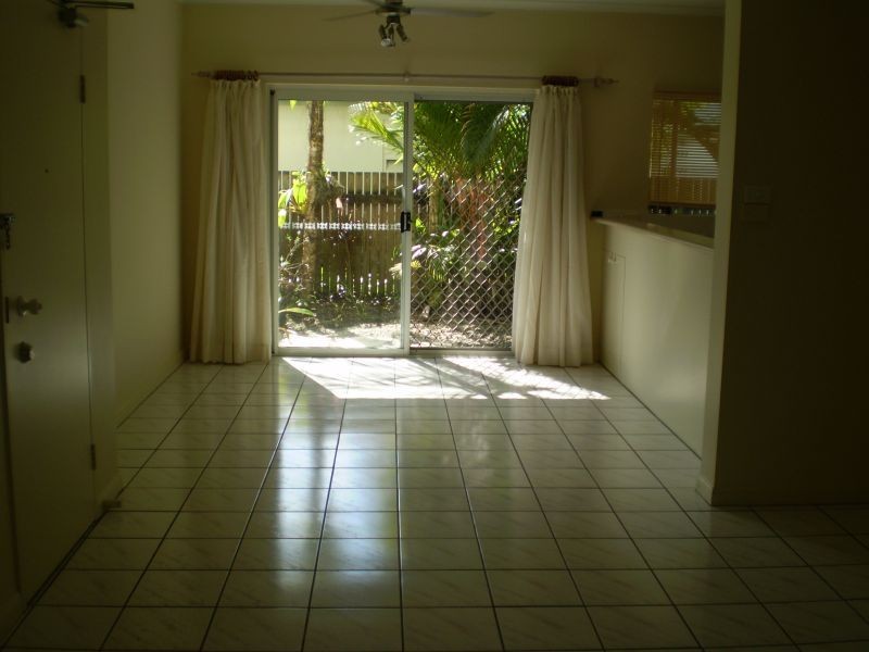 6, 203 Mayers Street, Cairns QLD 4870