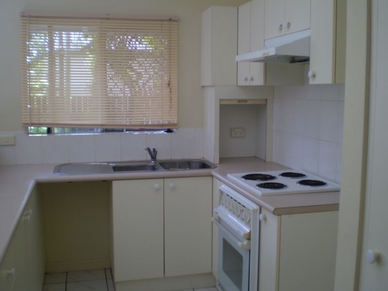 6, 203 Mayers Street, Cairns QLD 4870