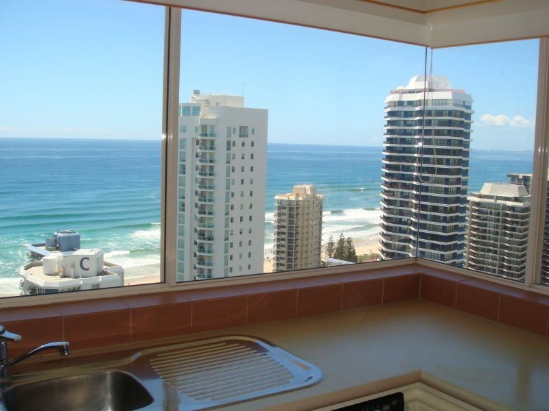 1 Peak Avenue, Main Beach QLD 4217