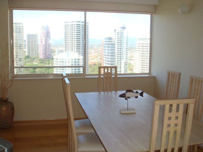 1 Peak Avenue, Main Beach QLD 4217