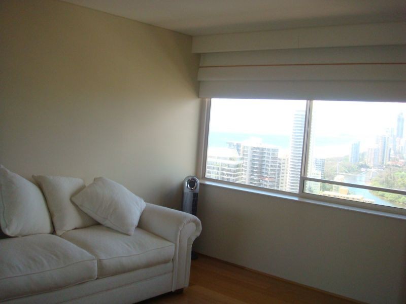 1 Peak Avenue, Main Beach QLD 4217