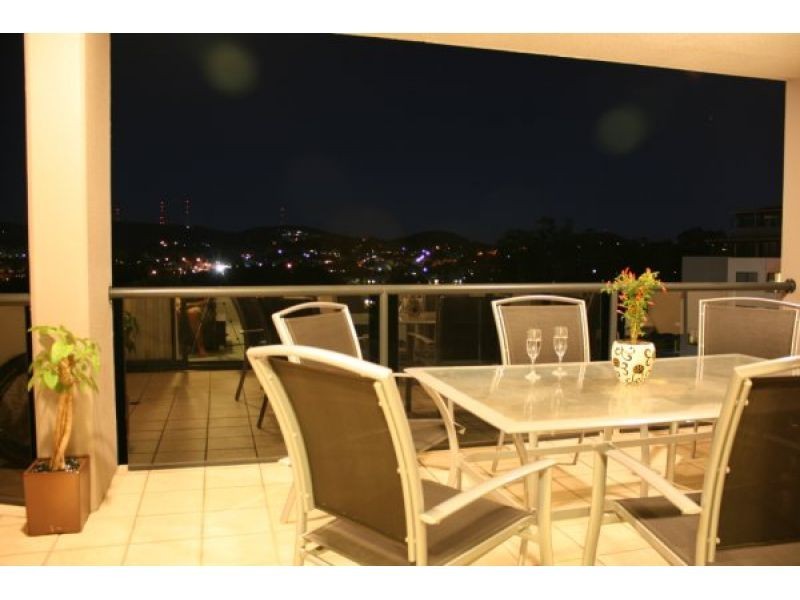 9 Sylvan Road, Toowong QLD 4066