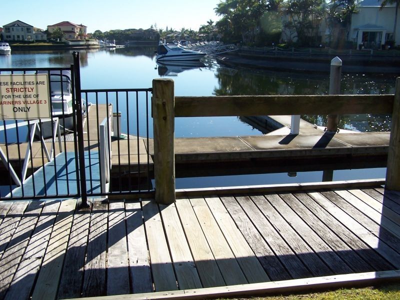 13, 41a Broadwater Street, Runaway Bay QLD 4216